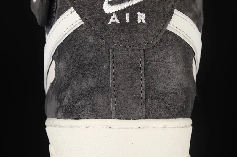 All categories Nk Air Force 1 Air Force series Nk Air Force 1 Mid Air Force mid-top Nk Air Force 1'07 Mid beige gray and black color Air Force 1 mid-top casual sneakers DG9158-616